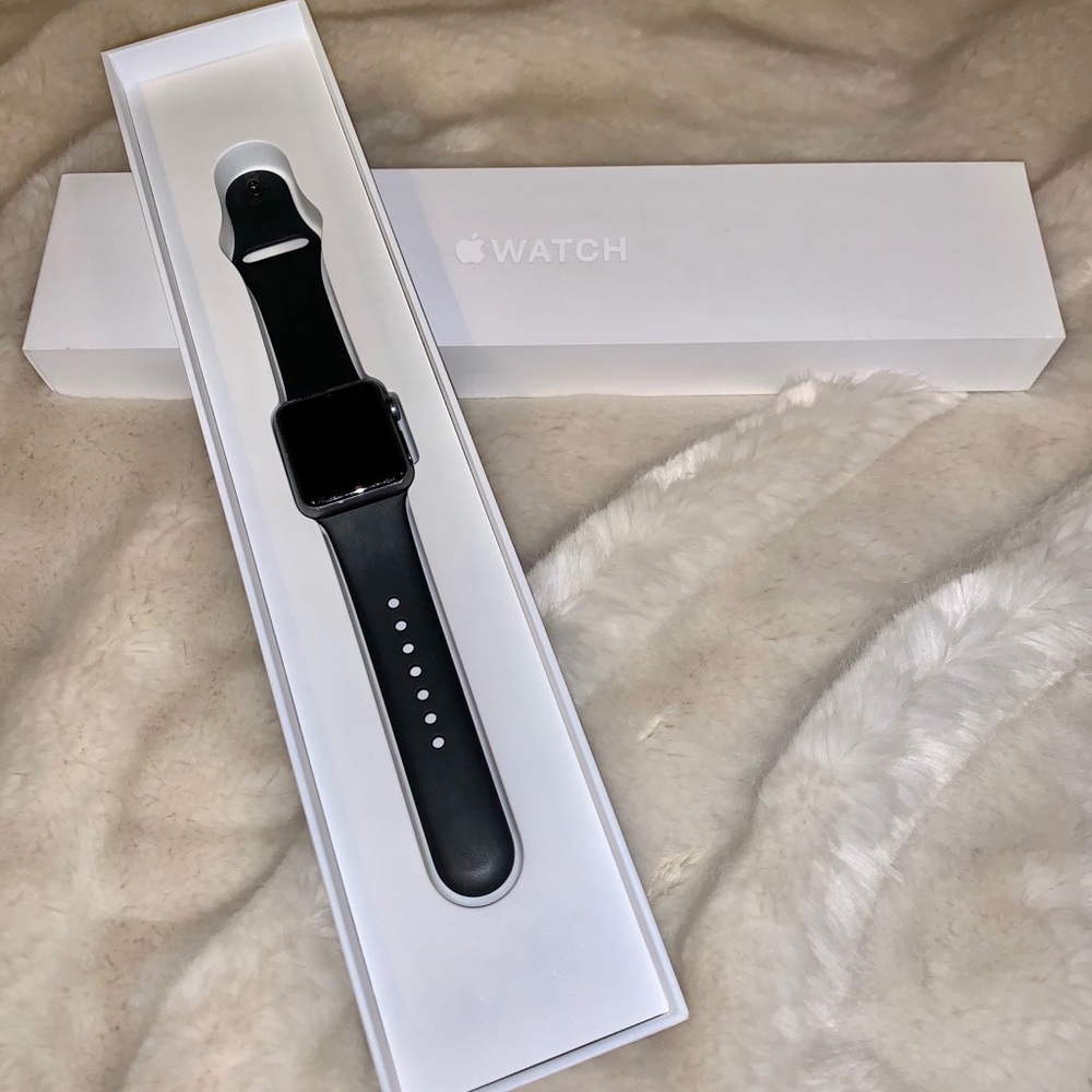 Used series 1 38 mm Apple Watch